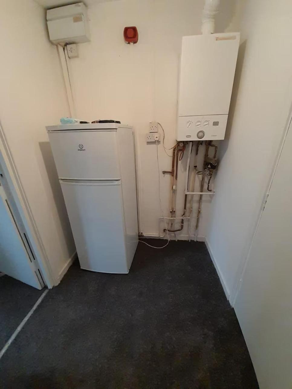 Entire Victoria Park Cardiff Apartment With Free Street Parking Bus 17 And 18 Direct To Cardiff City Centre, Fast Free Wi-Fi Экстерьер фото
