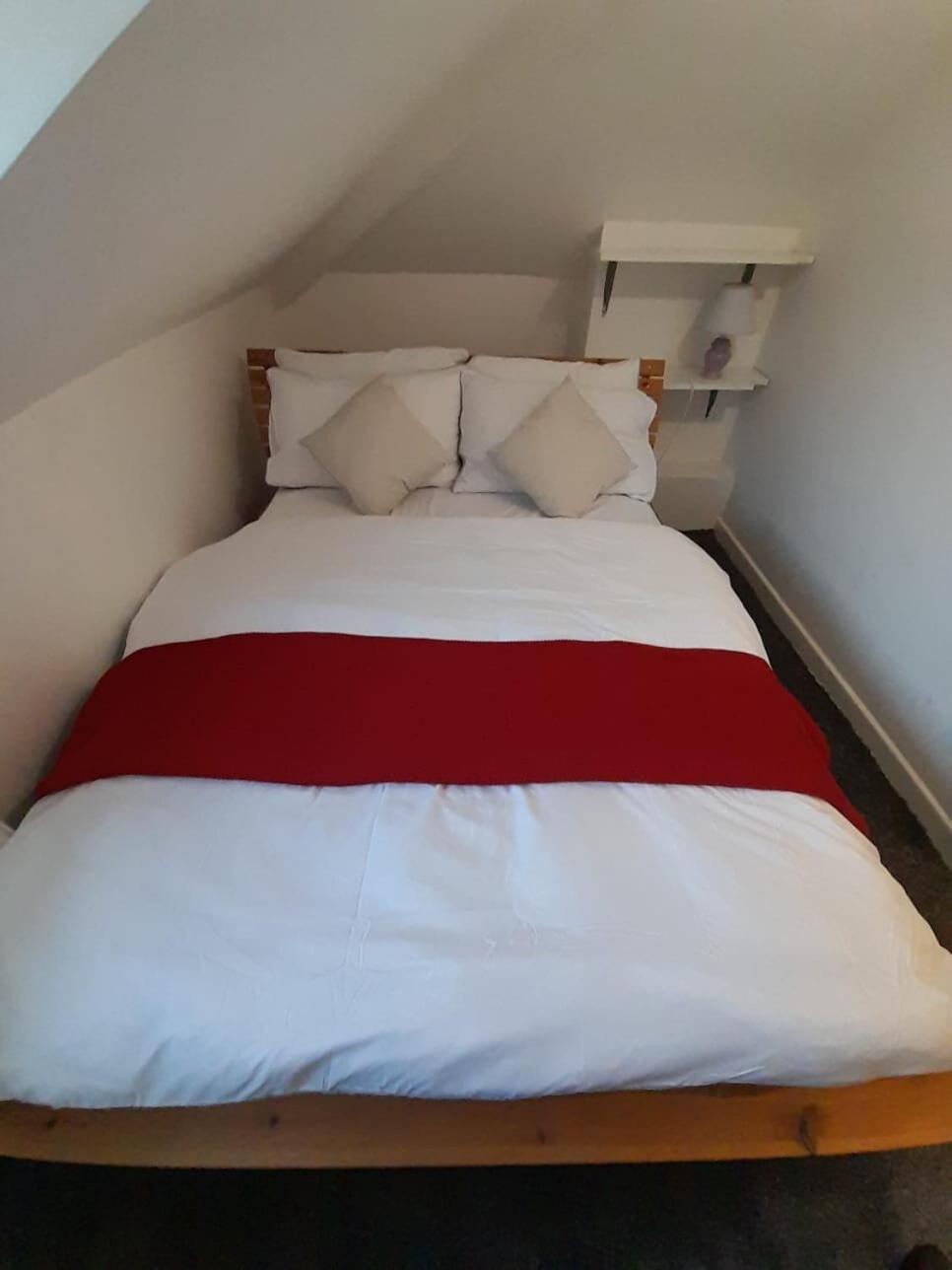 Entire Victoria Park Cardiff Apartment With Free Street Parking Bus 17 And 18 Direct To Cardiff City Centre, Fast Free Wi-Fi Экстерьер фото